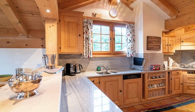 Casa Miez Penthouse, ca. 126m2, can accommodate 6 guests and is located in Laax.