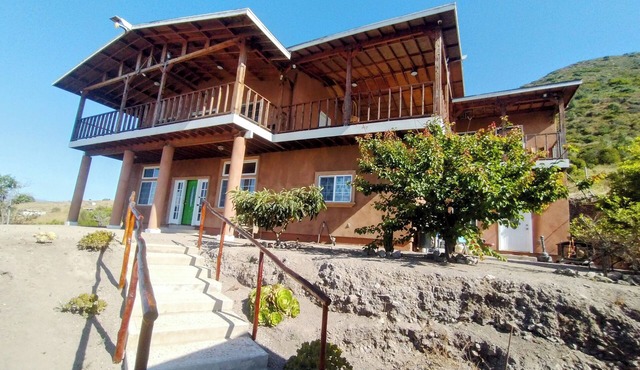 CASA MIRAMAR Peacefuln 5-bedroom home 7 bathroom in delightful Esteban Cantu.