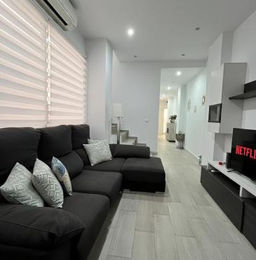 Casa moderna en Manises con 2 terrazas
