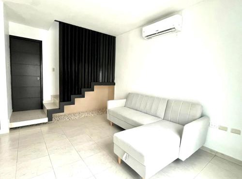 Casa MODERNA MALECON PLAYA