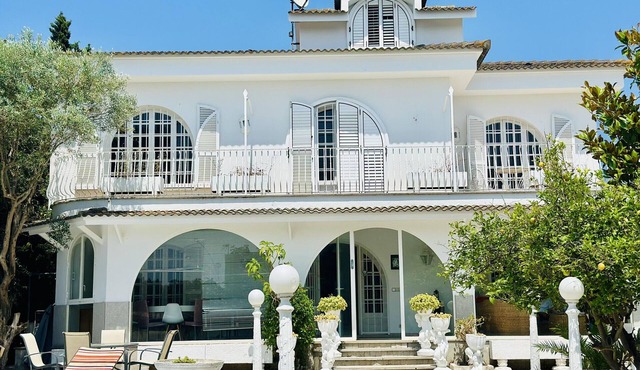 CASA MONTCLAR. Encantadora casa en Mas Matas, Roses – Espacio, confort y estilo mediterráneo