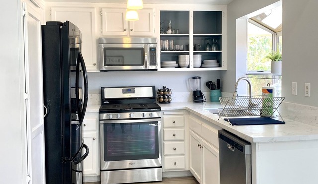Casa M’Valle 5min to Lake Perris, hospitals w/Rv prkn