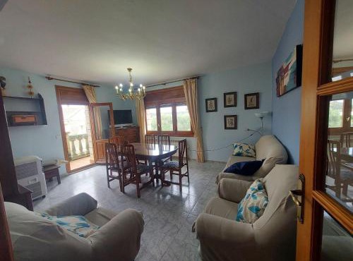 Casa Nasarre- Acogedora casa rural con garaje con vistas a la Sierra de GUARA