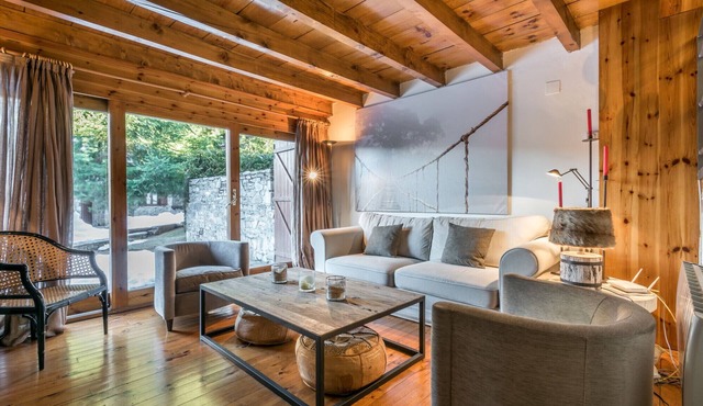 Casa Nautada Beautiful home 4 bedrooms 9p at Salardú town