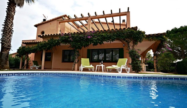 Casa Nautic 1 - A/C, wifi, private pool, barbecue, piano, office.