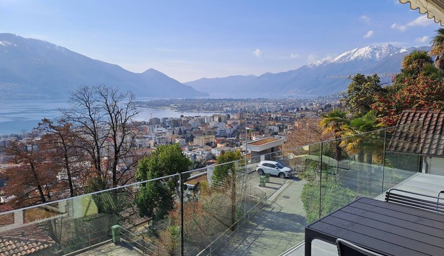 Casa Nicola: Modern Holiday Home with Exceptional Views in Minusio, Switzerland