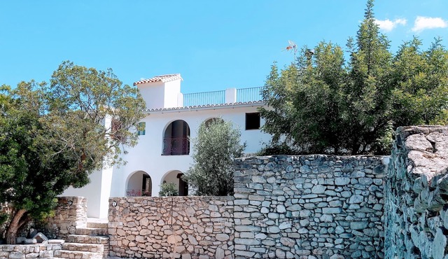 CASA NICOLE: Nature, Mountains and Private Pool In Alicante