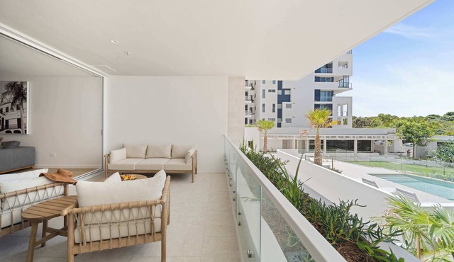 Casa Oasis—Resort Living opposite Bokarina Beach