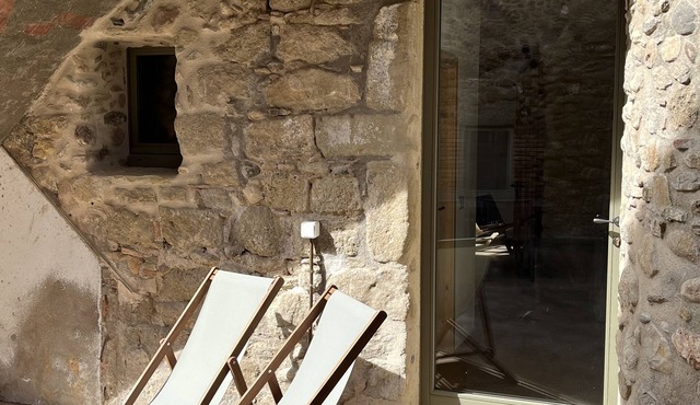 Casa Oli 3, Stylish stone house