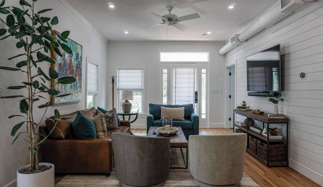 Casa Padrón | Gorgeous Home Steps to 7th Ave