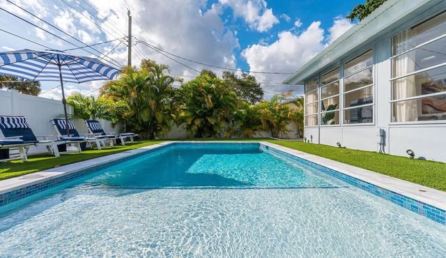 Casa Palm Serenity I New Pool | Mins to the Beach