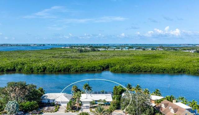 ⚓Casa Palma! Beautiful waterfront home w/heated pool & dock!⚓🌅