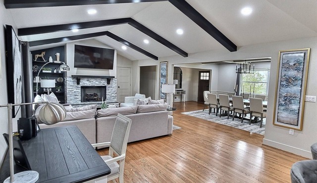 Casa Paloma* Fully Renovated* 5BR* Jacuzzi* Home Gym* Great Location