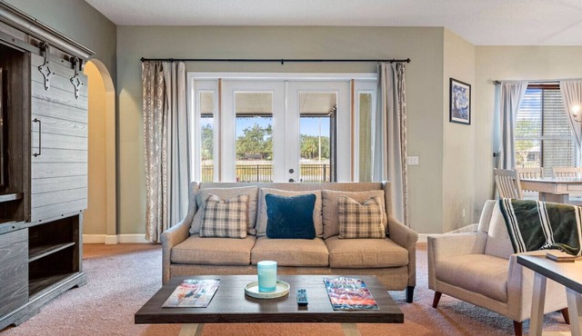 Casa Parma-Private Home-Screened Patio-10