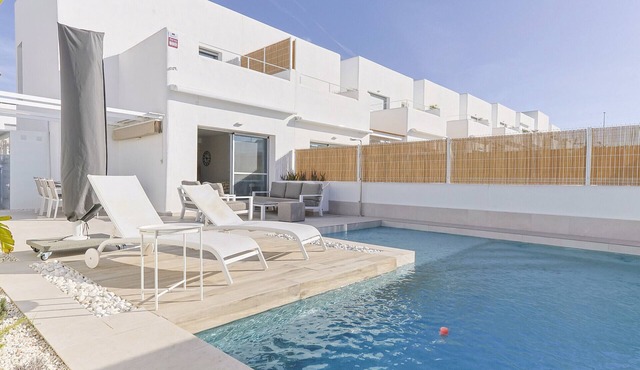 Casa Pinot, a stylish holiday home for 6 people with private pool on the Costa Blanca