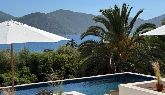 CASA PLEIN SUD - SWIMMING POOL - SUPERB SEA VIEW - 100 m from the beach, near Ajaccio