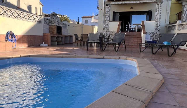 "CASA PUIG"6/7 pax.Private pool,Free Air Conditioning/Heat,Wifi,Sheets/Towels.