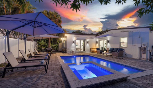 Casa Pura Vida, Heated Pool + Hot Tub