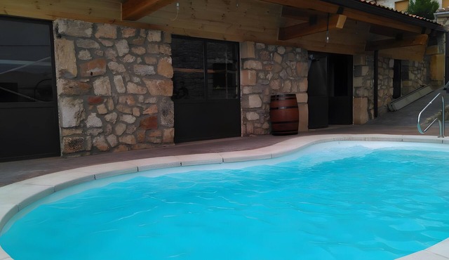 Casa Rural 'Sanz' with Mountain Views, Shared Pool and Wi-Fi