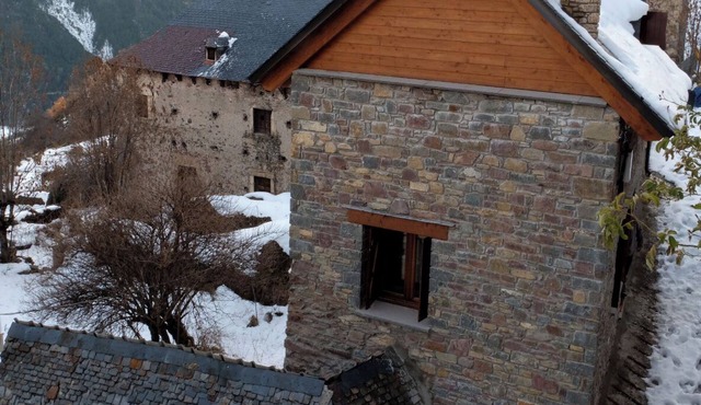 Casa Rural Albana Pyrenees in the heart of Chisten