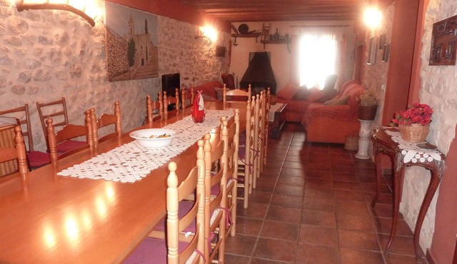 CASA RURAL CALACEIT, with charm in the mountains and near the beach