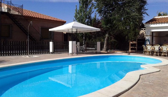 Casa rural con piscina y pista de padel - Casa de Pacas