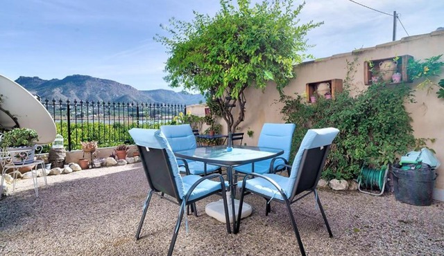 Casa rural con jacuzzi y chimenea en paraje único - La Casa del Pino