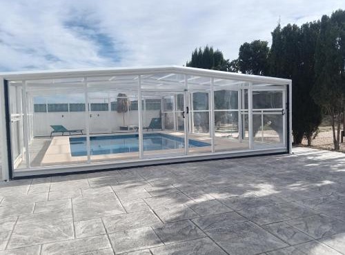 Casa rural con piscina climatizada y barbacoa a 10 km de Alicante y playas, 3000 m2 de terreno