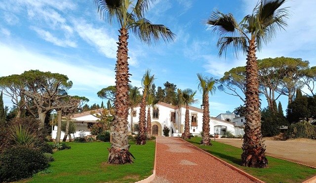 CASA RURAL DE LUJO PARA 12 PERSONAS MUY CERCA DE LA COSTA BRAVA