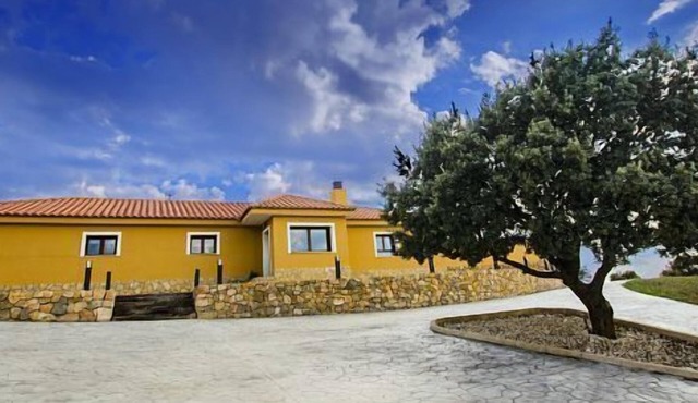 Casa Rural El Coscojar for 10 people