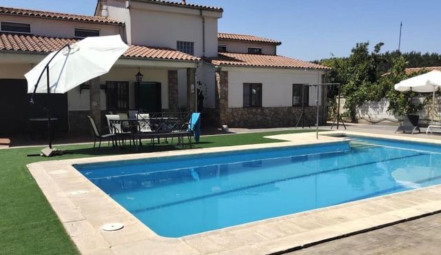 Casa Rural El Zarzoso TR-CC-00562