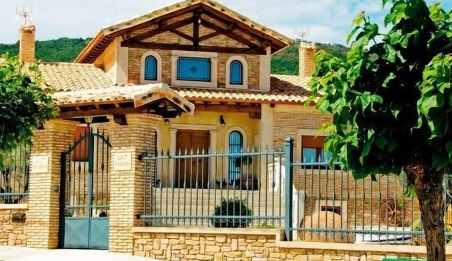 Casa Rural Las Palomas I and II for 6 people