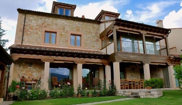 Casa Rural La Cantañera for 16 people