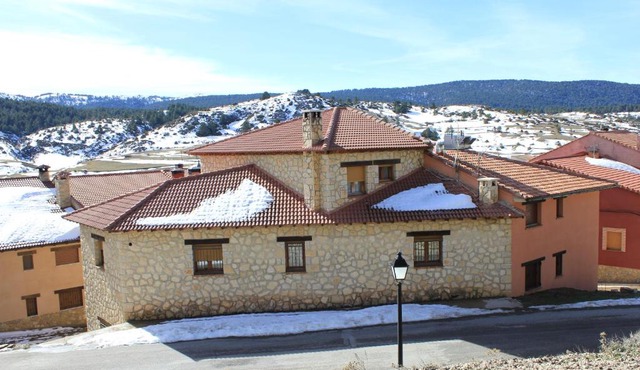 Casa Rural Lahuerta Apartamentos GUADALAVIAR