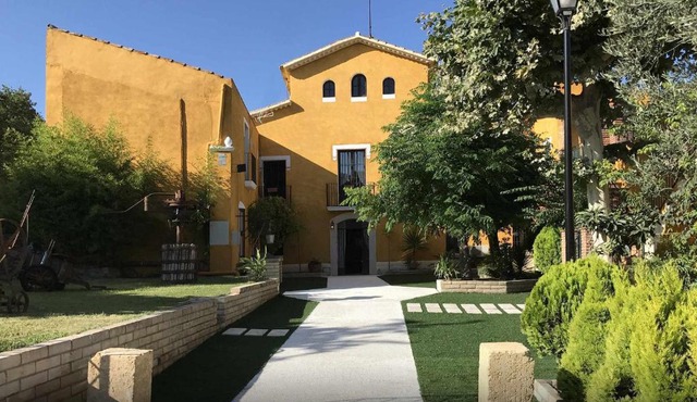 Casa rural para 24 personas cerca de Sitges con piscina privada