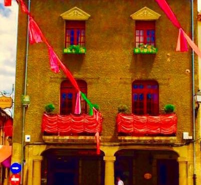 CASA RURAL PIEDRAHÍTA ( ART DÉCO )