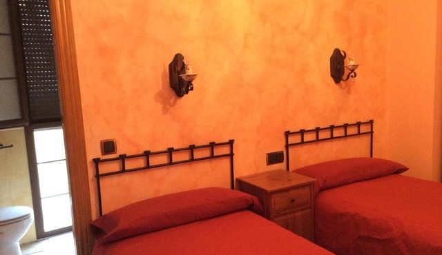 Casa Rural Sierra Vicor: Historia y Encanto en la Naturaleza