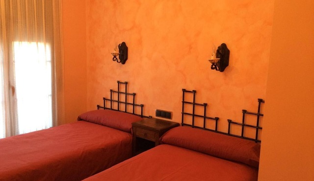 Casa Rural Sierra Vicor: Historia y Encanto en la Naturaleza