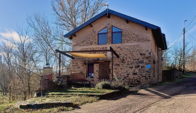 Casa Rural Ucedo: Peace and Nature with Mountain Views