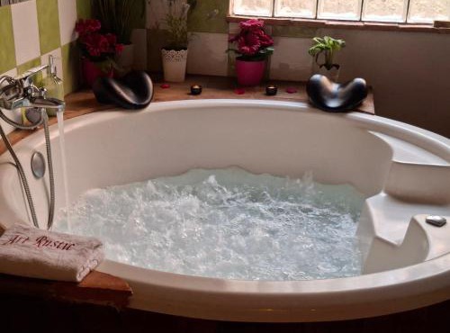 Casa Rustic Suites, JACUZI & LOVE