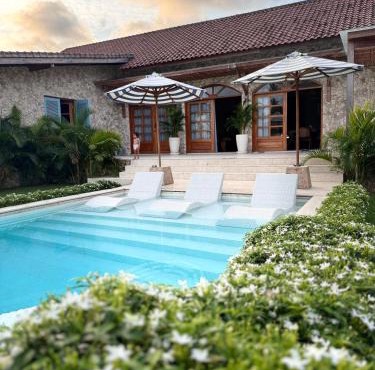 Casa Samudra - charming & spacious villa by the sea surrounded by nature