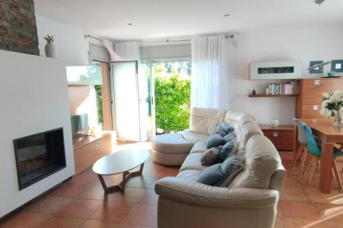 Casa Santa Creu - Private family villa in nature