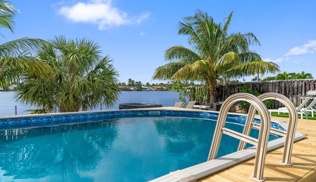 Casa santorini - waterfront w/pool