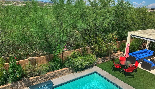 Casa Serenidad - Heated Pool, Views. Close to Hiking, Golf, Parks