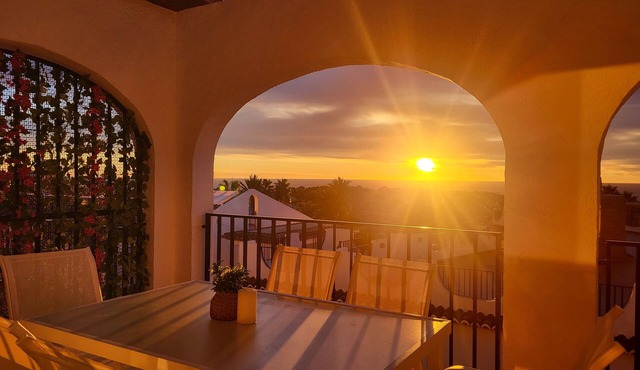 Casa Sunrise - Rooftop, 5 Swimming Pools and Panoramic Sea view @ Peñon de Ifach