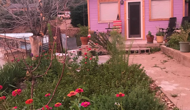 Casa Taormina: Views! Rare private parking. Bkfst fixings, long stay discounts!