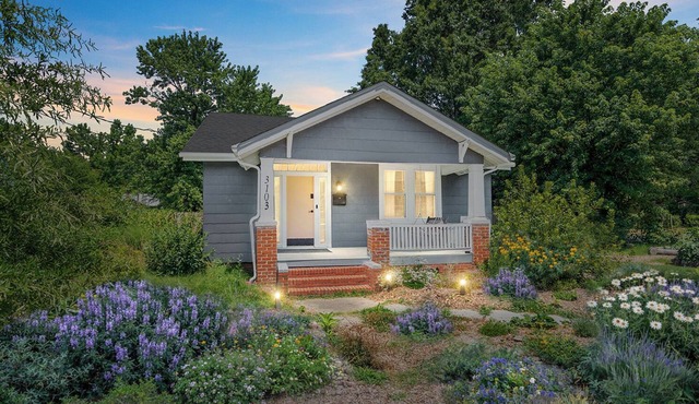 Casa Terra: Pet-Friendly Eco Oasis with Gazebo