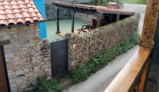 Casa Tipica Asturiana con su Corredor Patio Cerrado con Cenador Ideal Familias