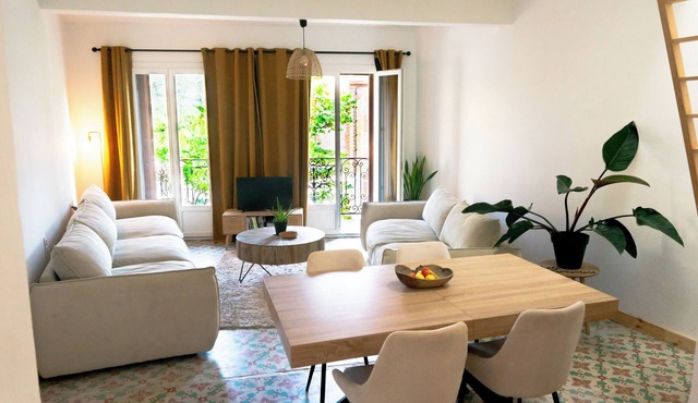 Casa Tramuntana offers spacious, bright and comfortable living space.