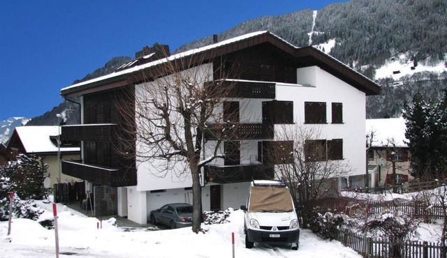 Casa Tscheba 3 3½-Zimmerwohnung by Interhome
